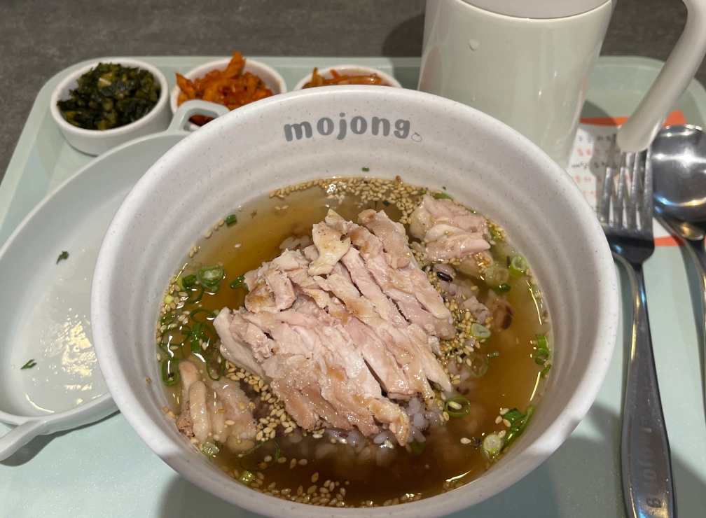 스마트폰으로 찍어 흔들린 제품 사진 예시